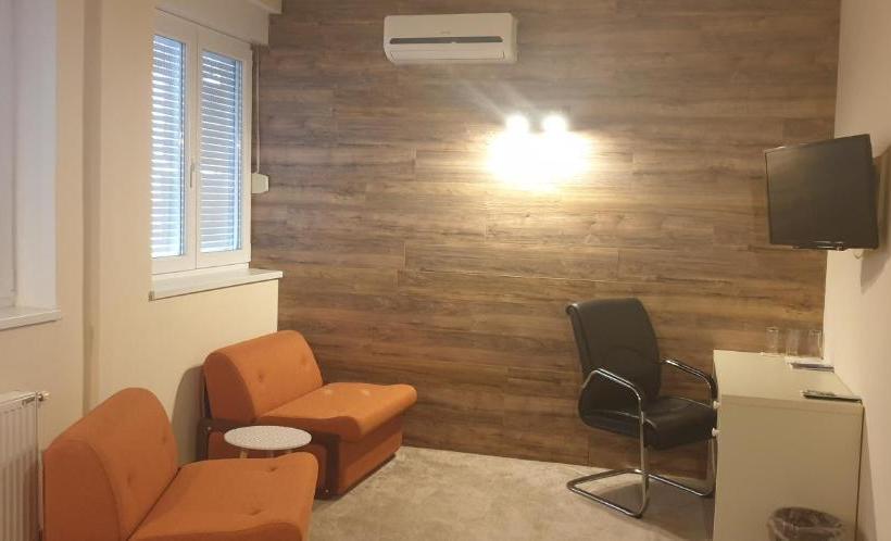 هاستل Vege & Vegan Restaurant And Accommodation