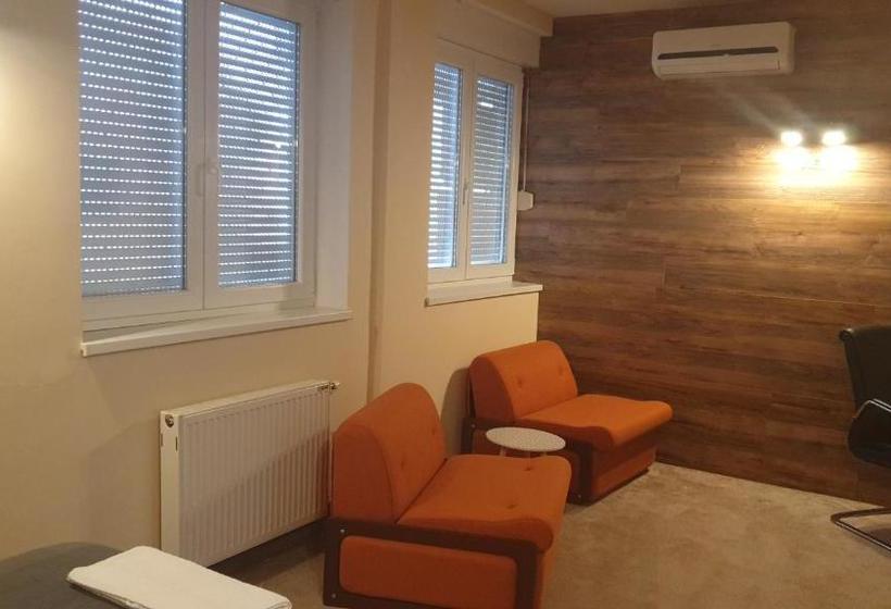 هاستل Vege & Vegan Restaurant And Accommodation