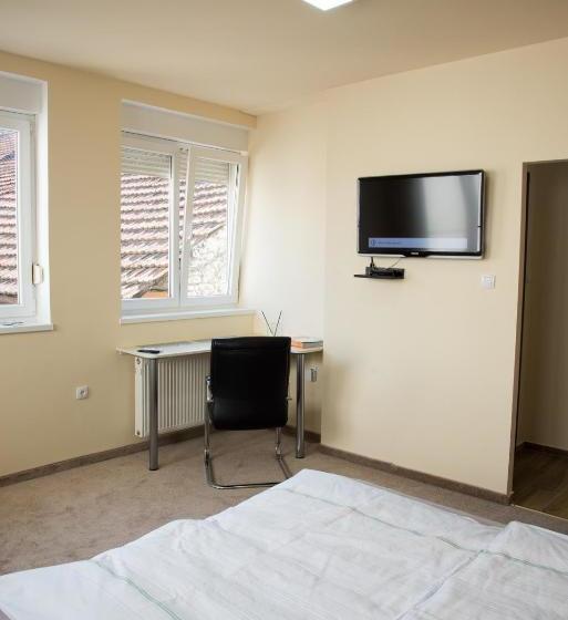 هاستل Vege & Vegan Restaurant And Accommodation