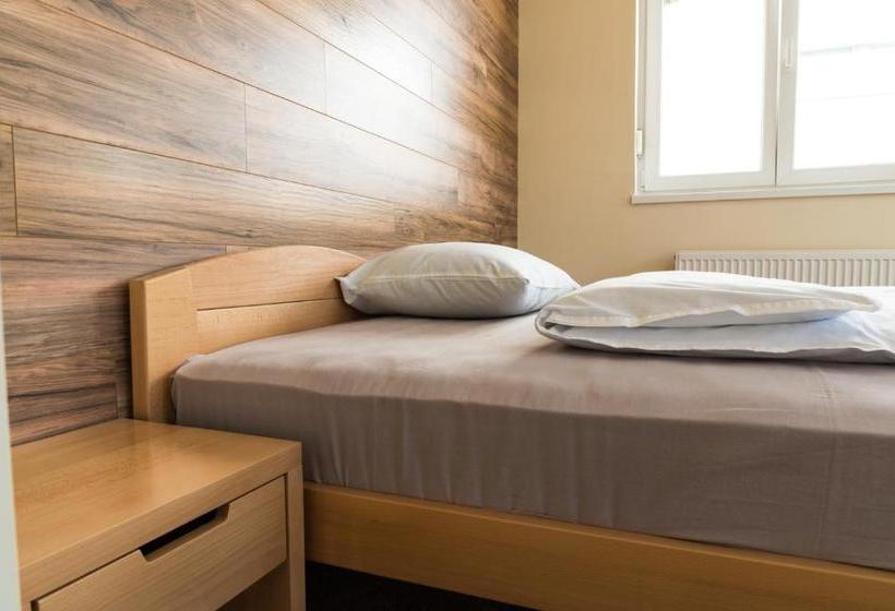 هاستل Vege & Vegan Restaurant And Accommodation