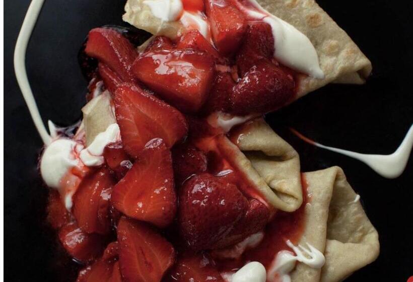 Отель The Francis House