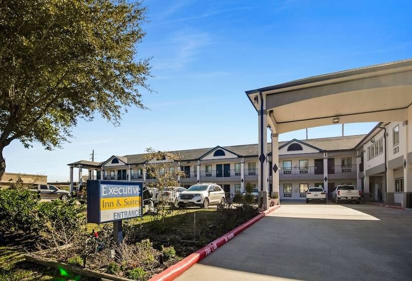 モーテル Executive Inn & Suites