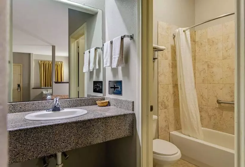 Motelli Executive Inn & Suites