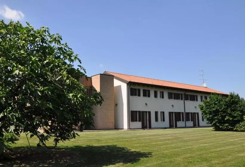 هتل Agriturismo Ancillotto
