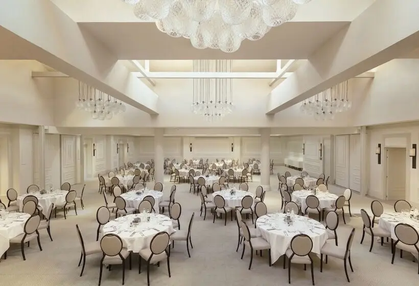 Hotelli Le Grand Pavillon Chantilly