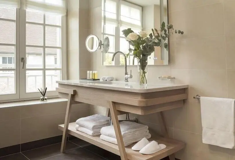 Hotelli Le Grand Pavillon Chantilly