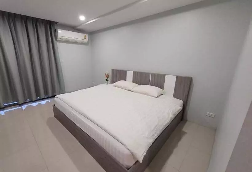 Onpa Hotel & Residence Bangsaen