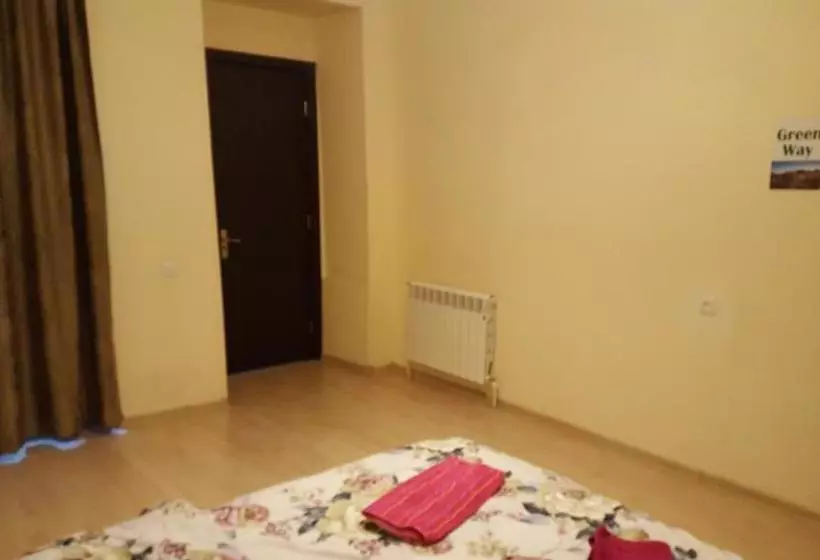 پانسیون Green Way Guest House