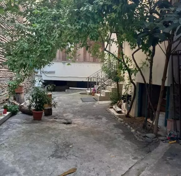 پانسیون Green Way Guest House