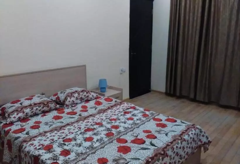 پانسیون Green Way Guest House