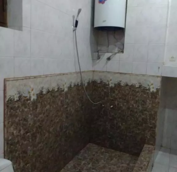 پانسیون Green Way Guest House