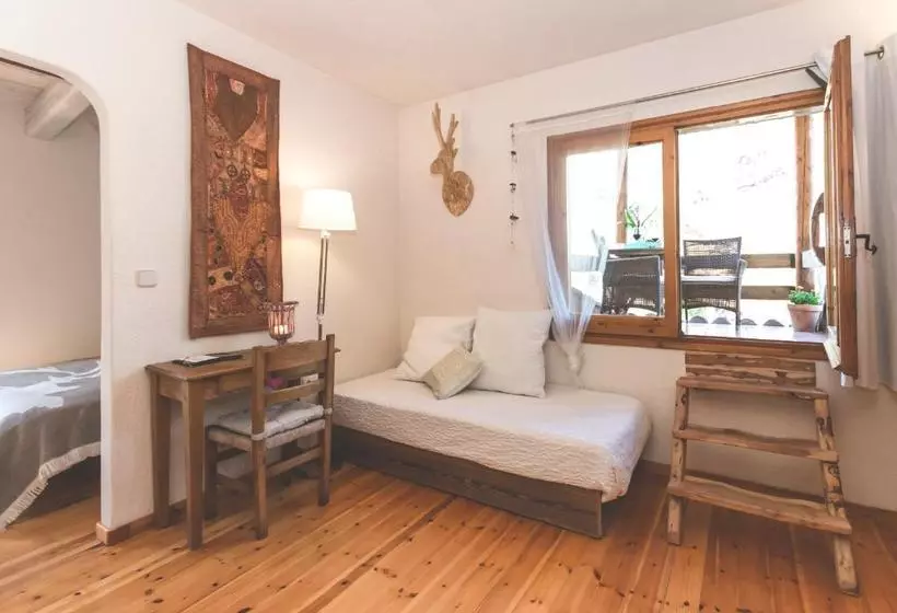 Aamiaismajoitus (B&B) Can Caponet