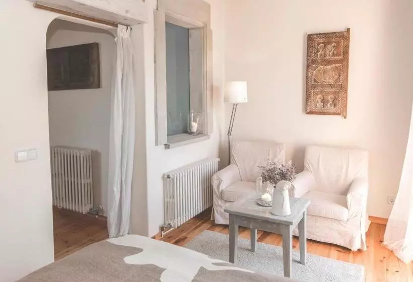 Aamiaismajoitus (B&B) Can Caponet