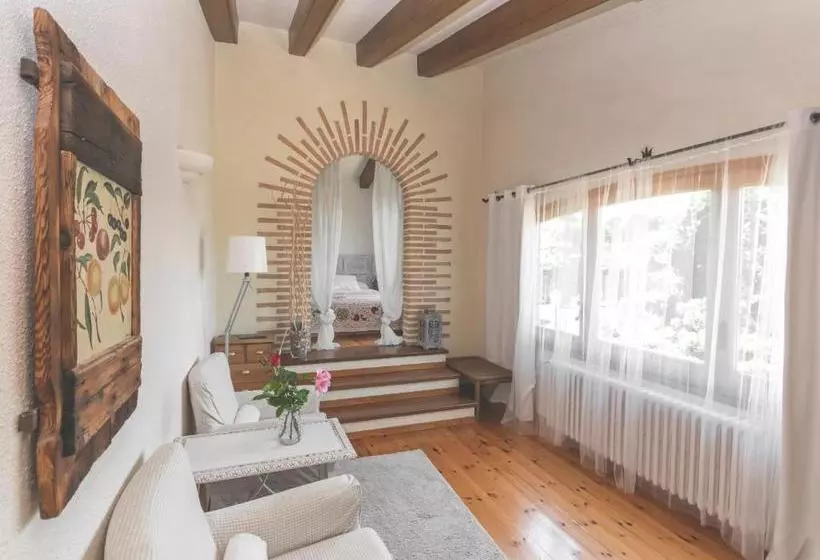 Aamiaismajoitus (B&B) Can Caponet