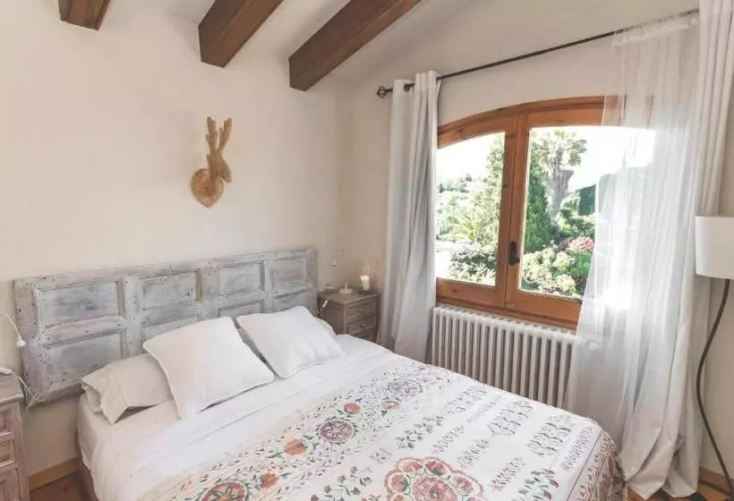 Aamiaismajoitus (B&B) Can Caponet