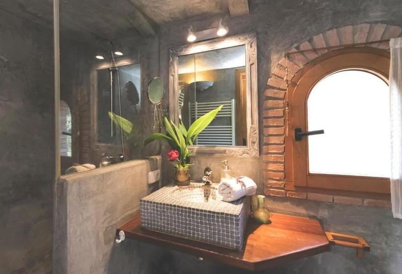 تختخواب و صبحانه Can Caponet