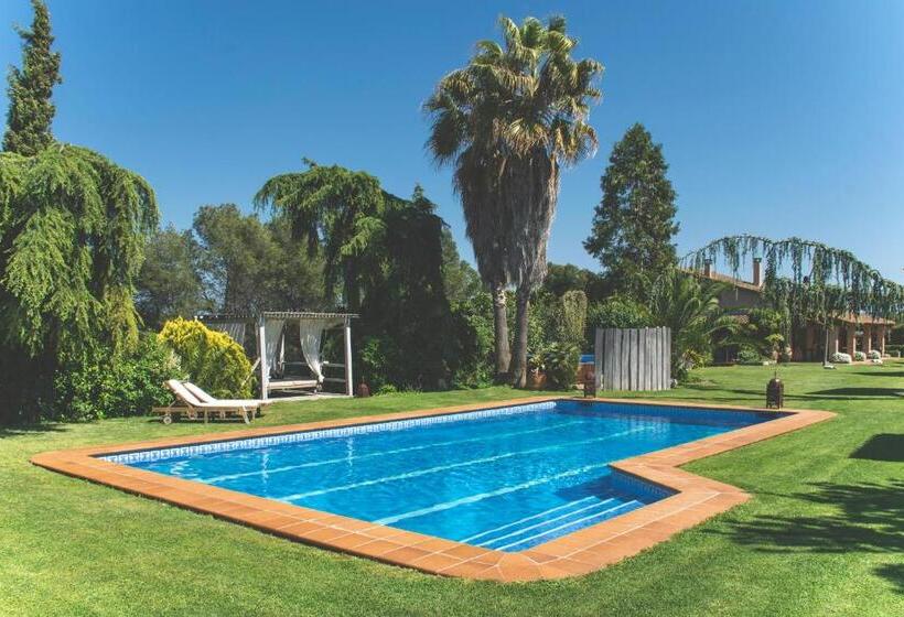 تختخواب و صبحانه Can Caponet