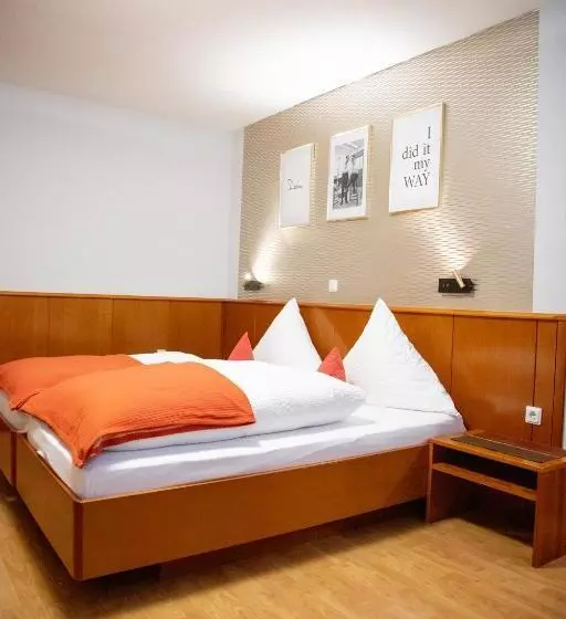 ユースホステル Kleines Hotel Westhus