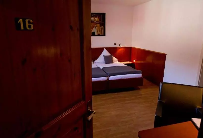 ユースホステル Kleines Hotel Westhus