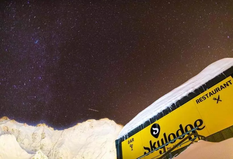 Retkeilymaja Skylodge By N Py