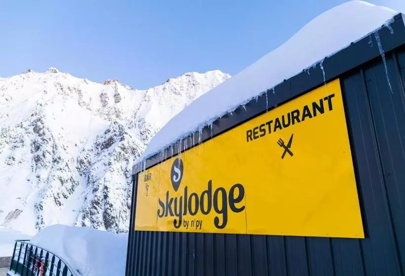 Retkeilymaja Skylodge By N Py