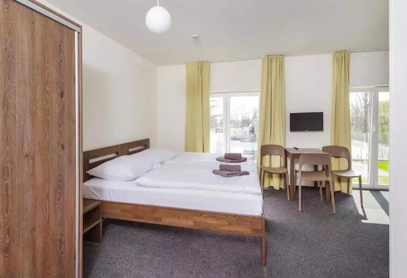 Majatalo Penzion Lesni