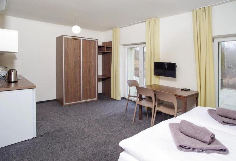 פנסיון Penzion Lesni