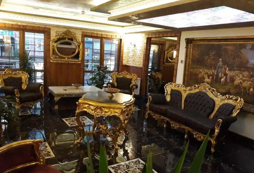 Royal Garden Suite And