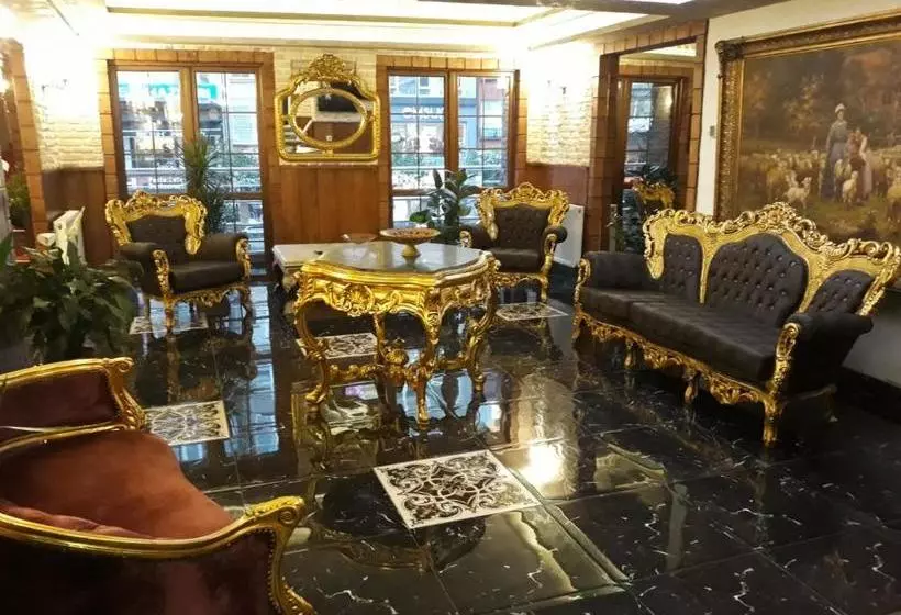 Royal Garden Suite And