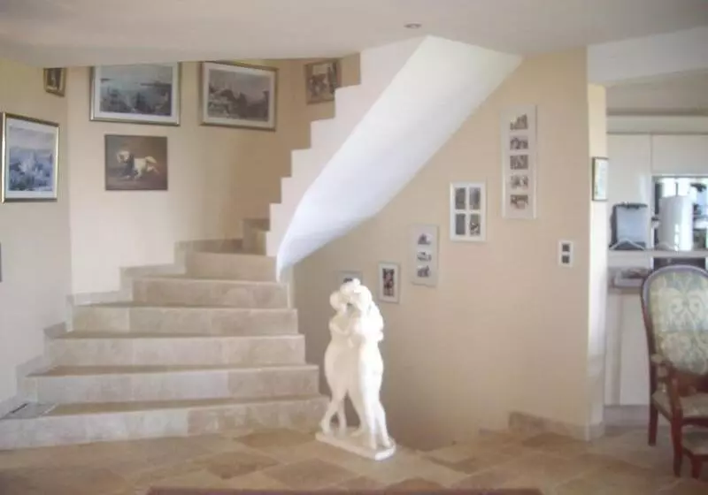 تختخواب و صبحانه Les Nymphes De Bourbon