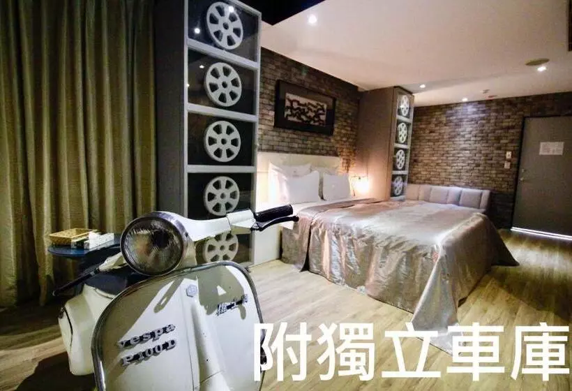 Cd Motel