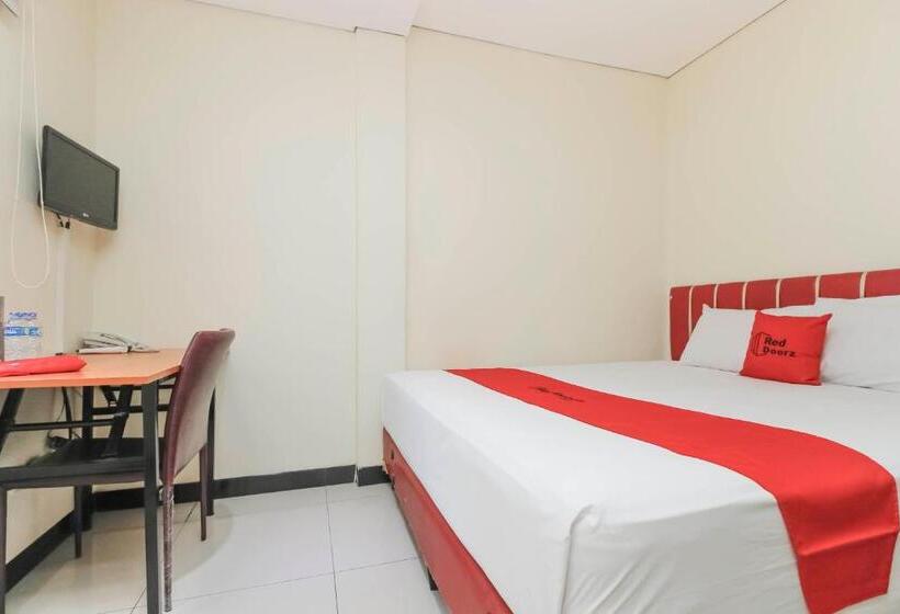 Hotel Reddoorz Plus @ Jalan Pemuda Jakarta