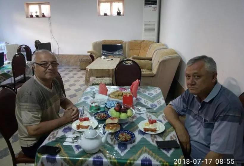 ペンション Al Hilol Guesthouse