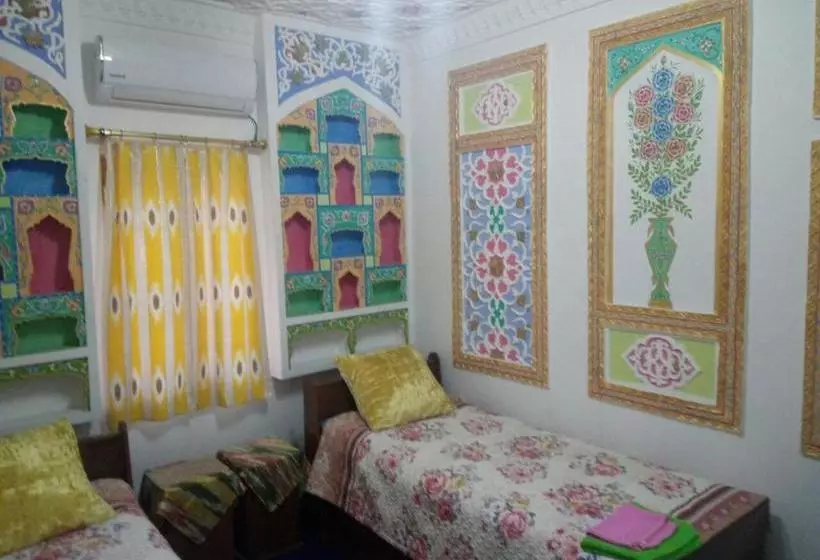 ペンション Al Hilol Guesthouse