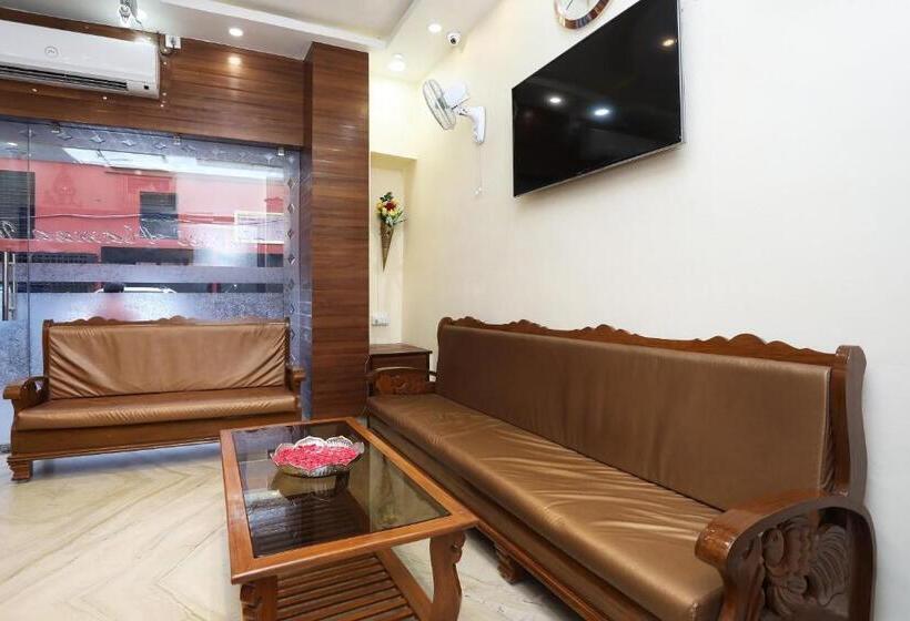 Super Collection O Hotel Hamza International Near Howrah Bridge