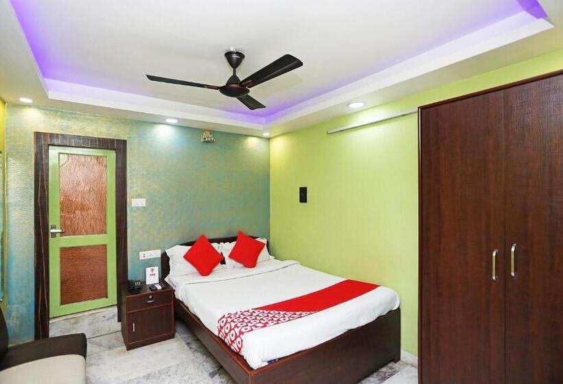 Super Collection O Hotel Hamza International Near Howrah Bridge