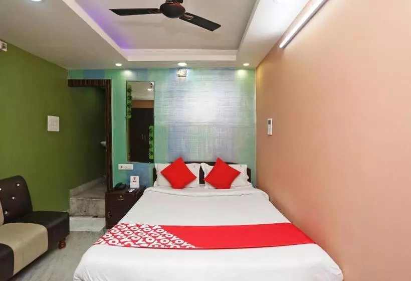 Super Collection O Hotel Hamza International Near Howrah Bridge