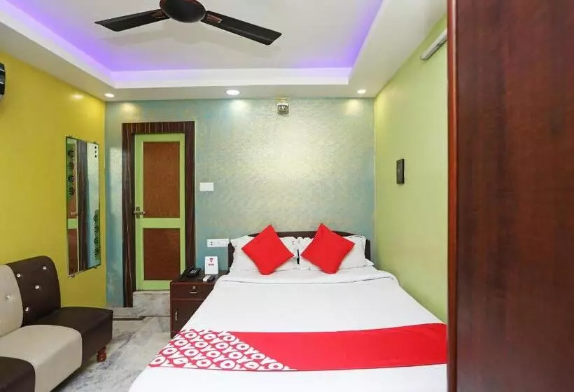 Super Collection O Hotel Hamza International Near Howrah Bridge