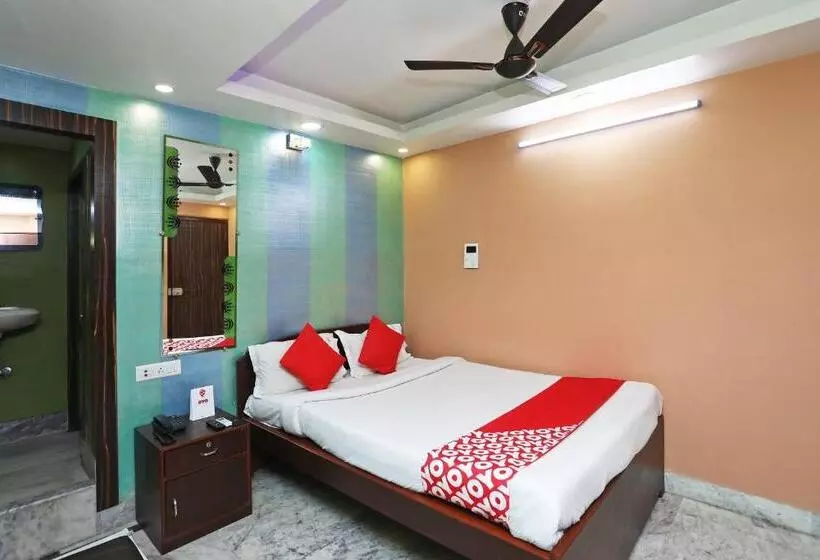 Super Collection O Hotel Hamza International Near Howrah Bridge