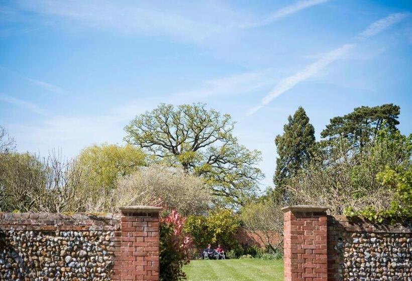 Hinxton Hall Hotel And Conference Centre