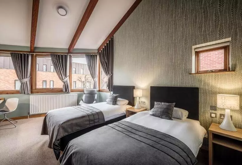 Hinxton Hall Hotel And Conference Centre