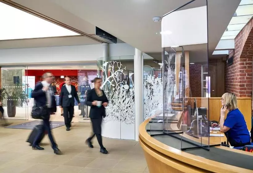 Hinxton Hall Hotel And Conference Centre