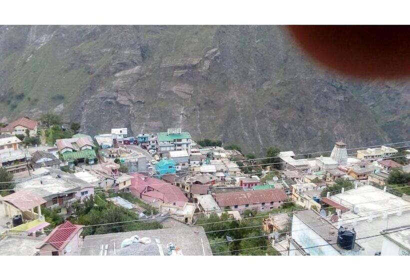 Hotel Ishwari Narayani