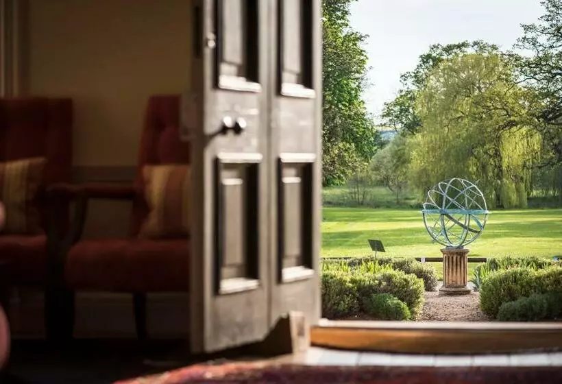 Hinxton Hall Hotel And Conference Centre