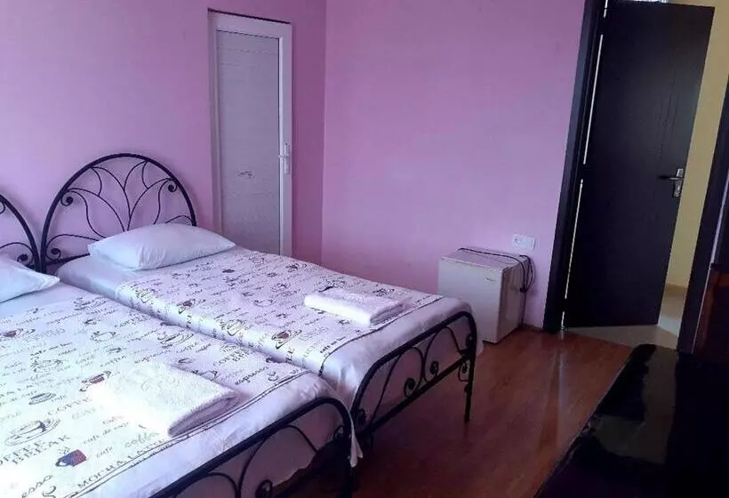 پانسیون Guka