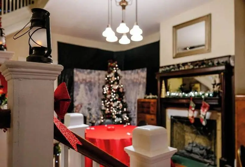 Osceola Lake Inn
