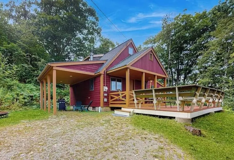 Beautiful Hilltop Home With Deck & View Of Penobscot Bay   Near Festivals & More
