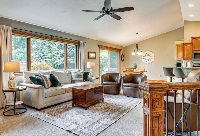 Family Home W/ Patio, 9 Mi To Downtown Appleton