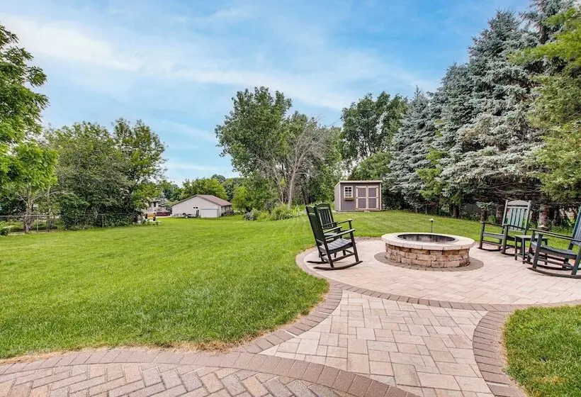 Family Home W/ Patio, 9 Mi To Downtown Appleton