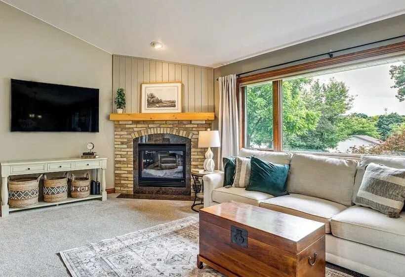 Family Home W/ Patio, 9 Mi To Downtown Appleton
